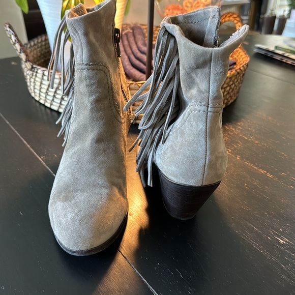 Sam Edelman sz. 10 Fringe gray suede booties - Picture 3 of 9